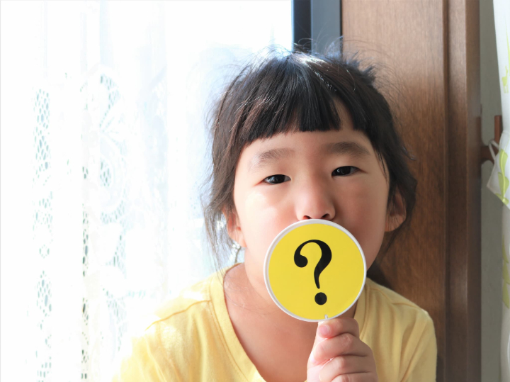 子どもでも歯肉炎になるのか考える子ども